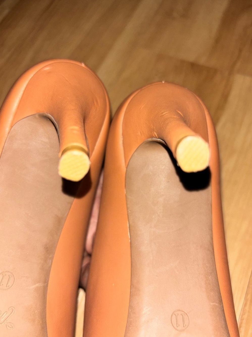 Pointed Toe Heels - Picture 3 of 7